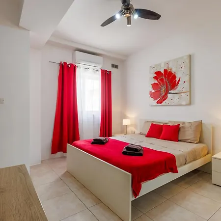 Bright 3br Penthouse With Pool & Bbq In Msida By Quicktrips Santa Vennera